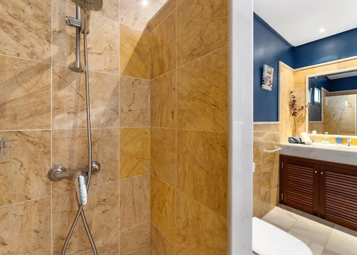 فيلة Home2book Private With Pool,