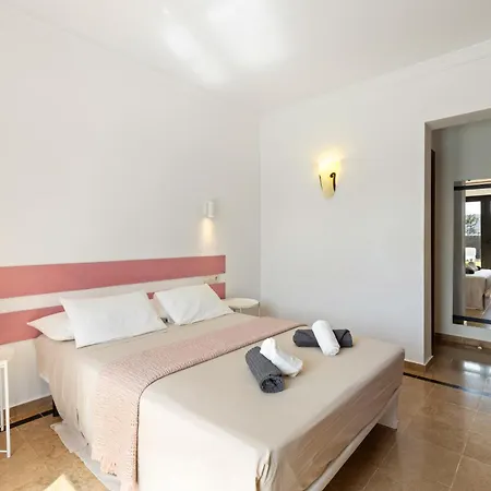 Home2book Private With Pool, Πλάγια Μπλάνκα